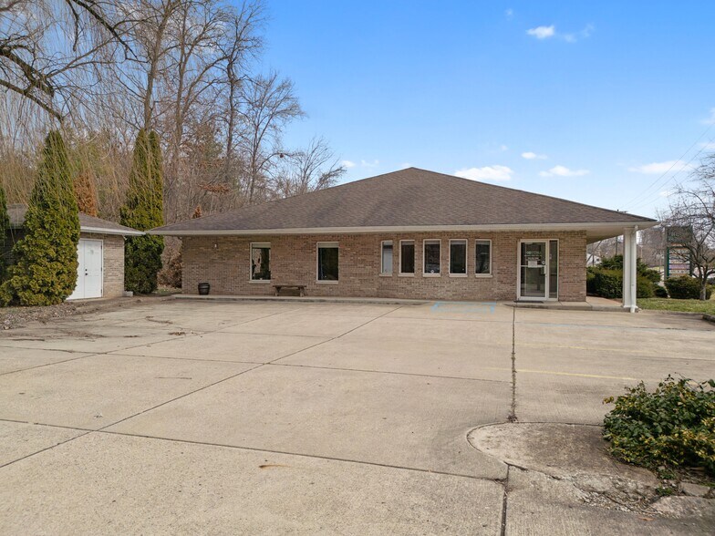 More Photos Of 3518 Teays Valley Rd, Hurricane Medical For Lease