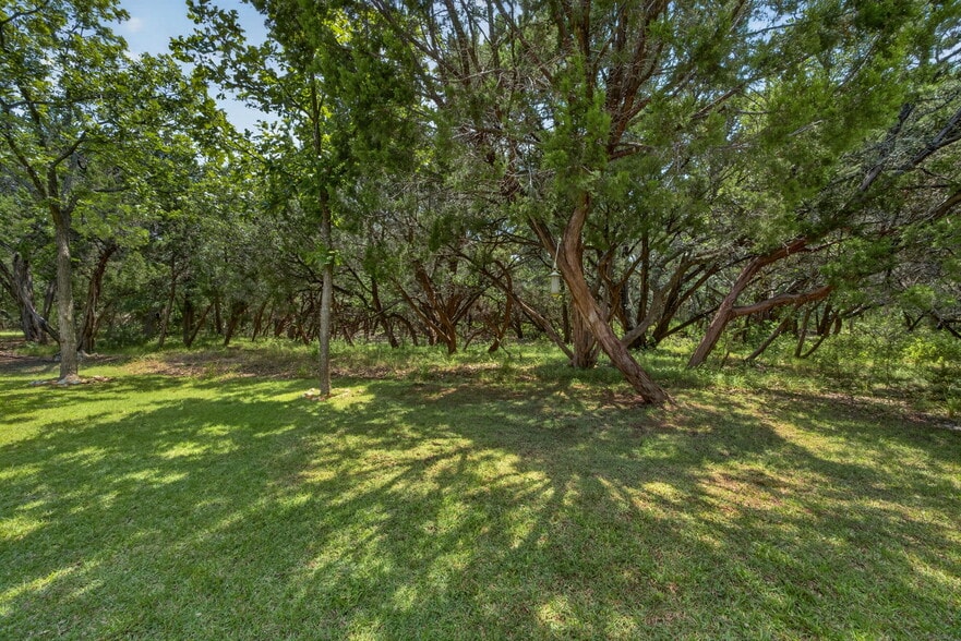 More Photos Of 16007 Via Shavano, San Antonio Office For Sale