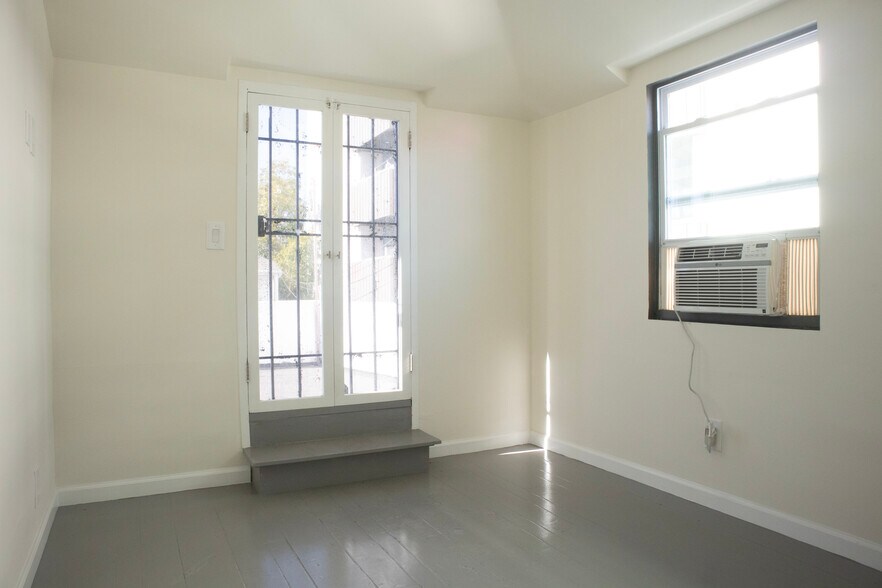 More Photos Of 371 N La Cienega Blvd, Los Angeles Loft Creative Space For Lease