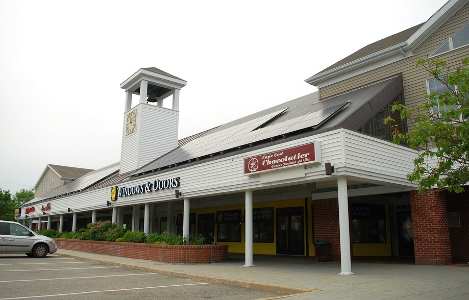 More Photos Of 1600 Falmouth Rd, Centerville General Retail For Lease