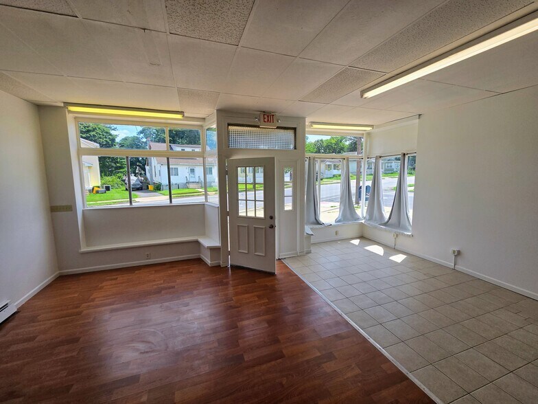 More Photos Of 1125 Prospect St, Ewing Storefront Retail Residential For Lease