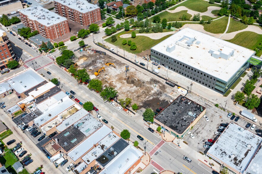 More Photos Of NEQ of Oakton St and Niles Ave, Skokie Hotel For Lease
