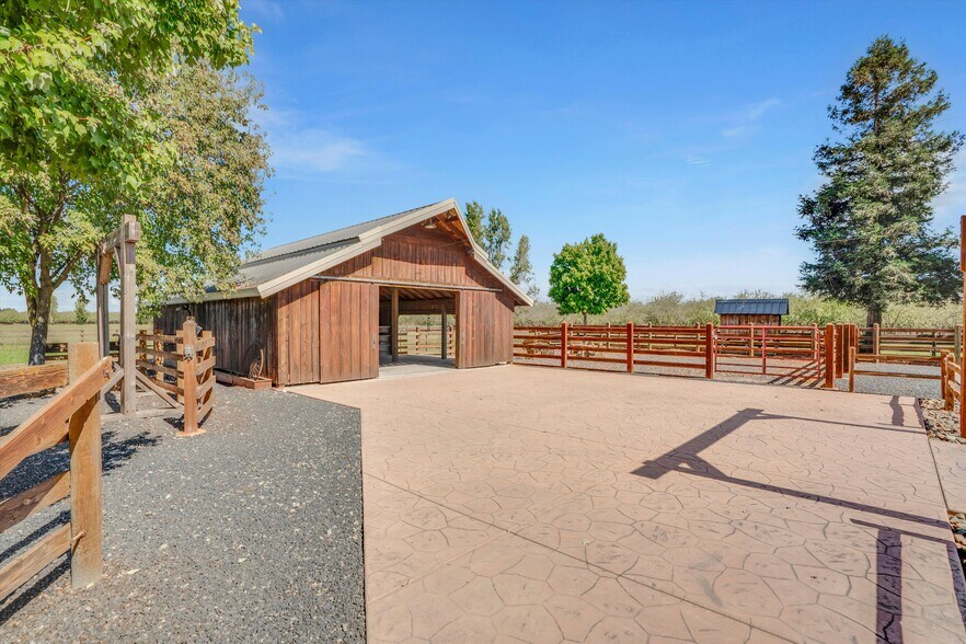 More Photos Of 30999 Grooms Rd, Oakdale Land For Sale