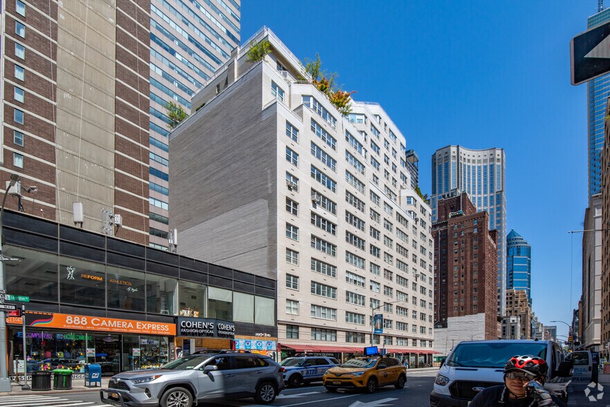 More Photos Of 668 Lexington Ave, New York Apartments For Lease