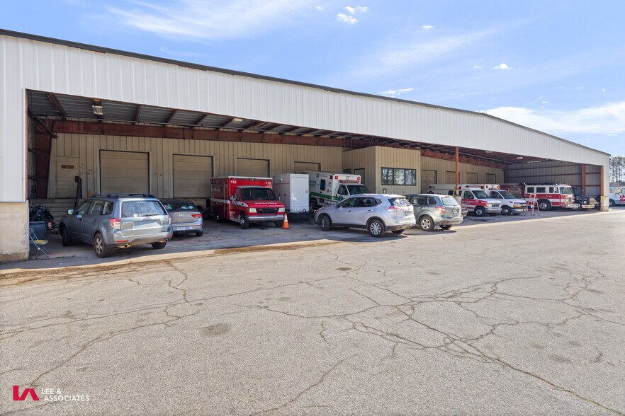 More Photos Of 4151 Industrial Park Dr, Norcross Warehouse For Lease