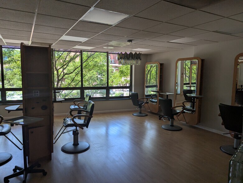 More Photos Of 227 Bedford St, Stamford Storefront For Lease