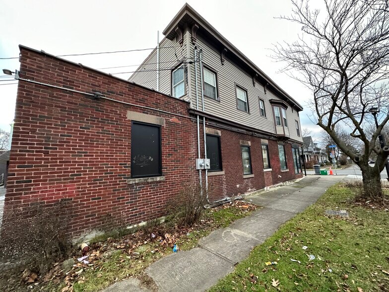 More Photos Of 360 Thurston Rd, Rochester Restaurant For Sale