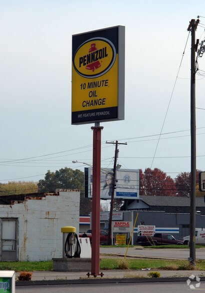 More Photos Of 1004 Washington Blvd, Belpre Carwash For Sale