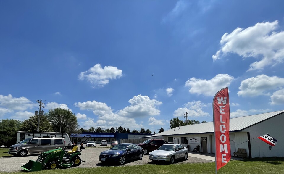 Primary Photo Of 10 E Veterans Memorial Hwy, Kasson Showroom For Lease