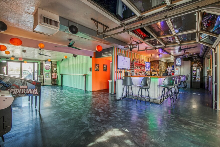 More Photos Of 5200 Doniphan Dr, El Paso Bar For Sale