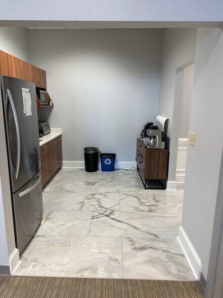 More Photos Of 16740 Birkdale Commons Pky, Huntersville Office Residential For Lease