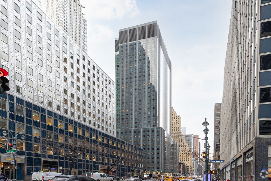 More Photos Of 666 Third Ave, New York Coworking Space