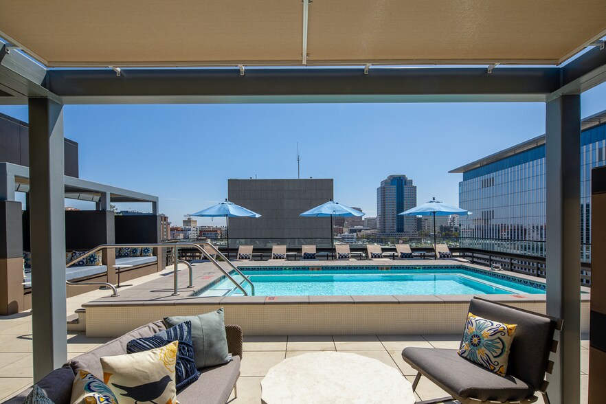 More Photos Of 500 W Broadway, Long Beach Apartments For Lease