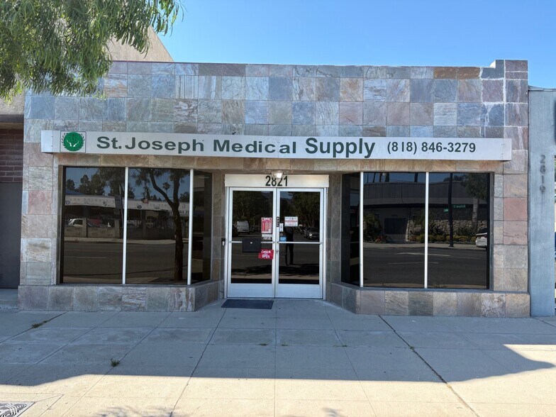 More Photos Of 2821 W Burbank Blvd, Burbank Storefront Retail Office For Sale
