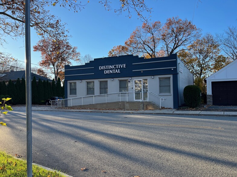 Primary Photo Of 696 Palisade Ave, Teaneck Office For Sale