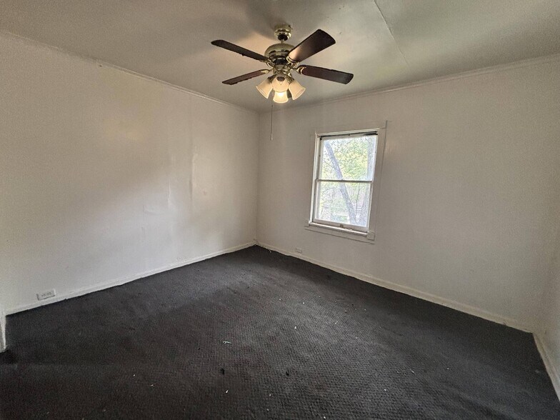 More Photos Of 12 Waltham St, Hammond Multifamily For Sale