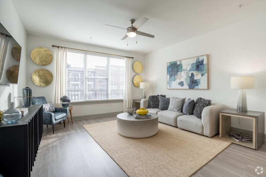 More Photos Of 6000 Avalon Blvd, Alpharetta Storefront Retail Office For Lease