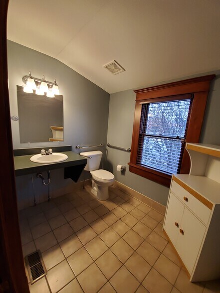 More Photos Of 60 Hill Rd S, Pickerington Medical For Sale