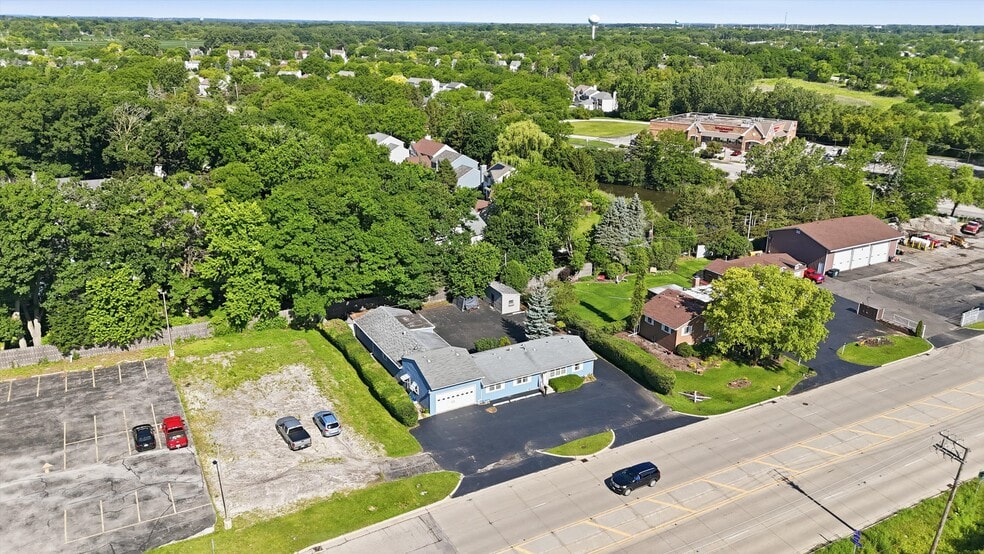 More Photos Of 34112 N Barron Blvd, Grayslake Flex For Sale