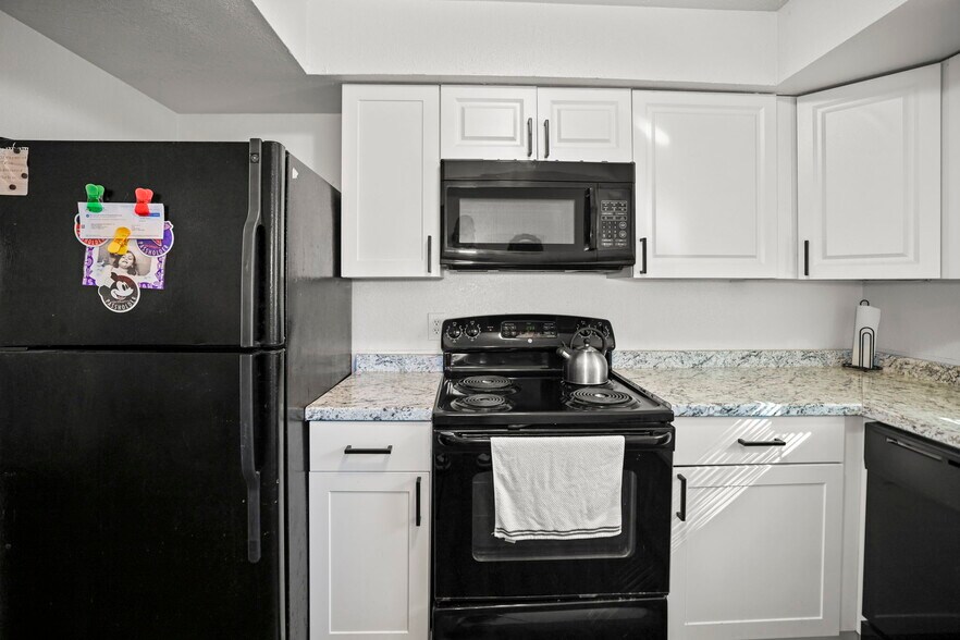More Photos Of 7108 S Kissimmee St, Tampa Multifamily For Sale