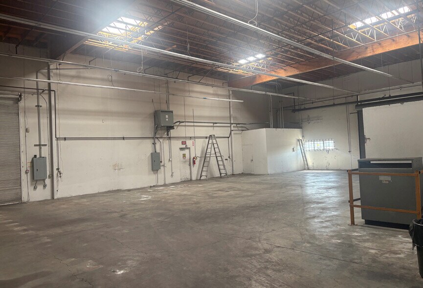 More Photos Of 459 Hester St, San Leandro Warehouse For Lease