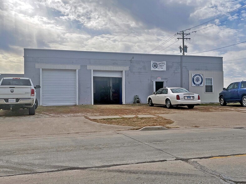 More Photos Of 830 S Old Route 66, Litchfield Warehouse For Sale