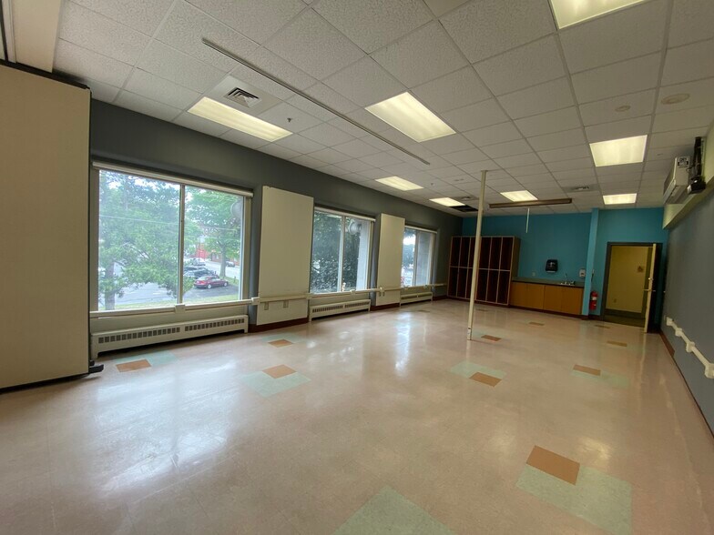 More Photos Of 156 Hanover St, Manchester Office For Sale