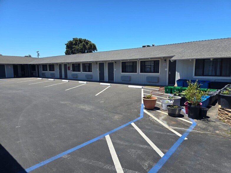 More Photos Of 126 John St, Salinas Hotel For Sale