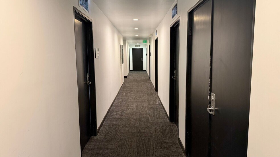 More Photos Of 449 S Beverly, Beverly Hills Office For Sale