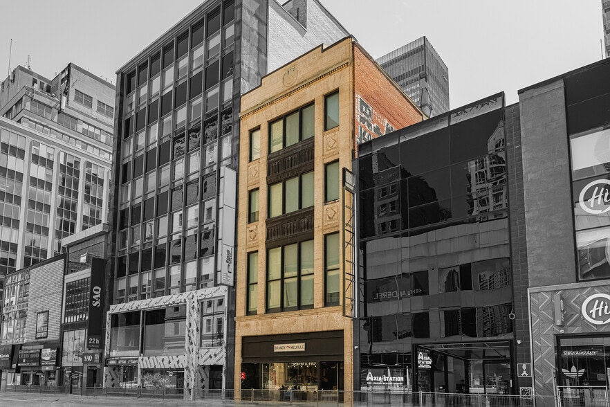 Primary Photo Of 1186-1188 Rue Sainte-Catherine O, Montréal Office Residential For Sale