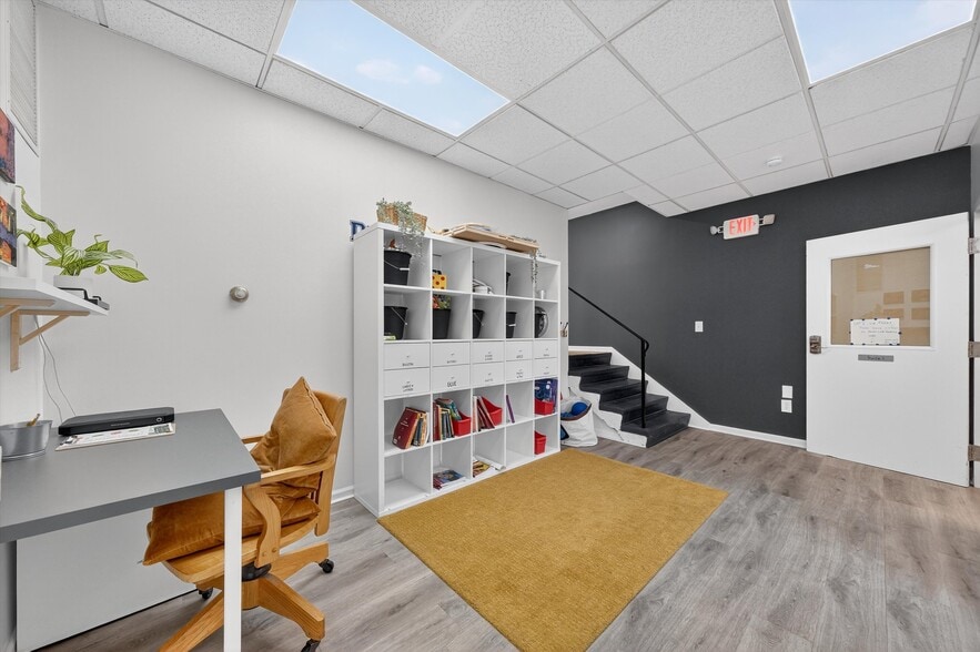 More Photos Of 515-527 Route 22, Pawling Loft Creative Space For Sale
