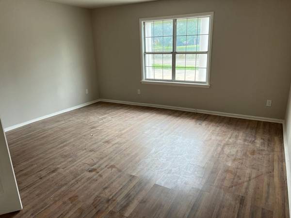 More Photos Of 409 W Main St, Whitesboro Apartments For Lease