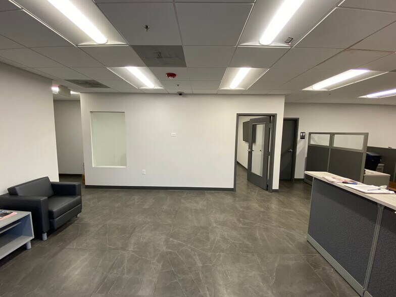 More Photos Of 5295 NW 163rd St, Miami Lakes Warehouse For Lease