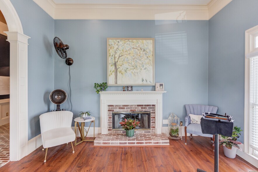 More Photos Of 152 E Shadburn Ave, Buford Office For Sale