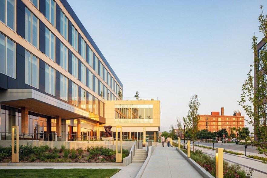 More Photos Of 1501 Mike Fahey St, Omaha Coworking Space