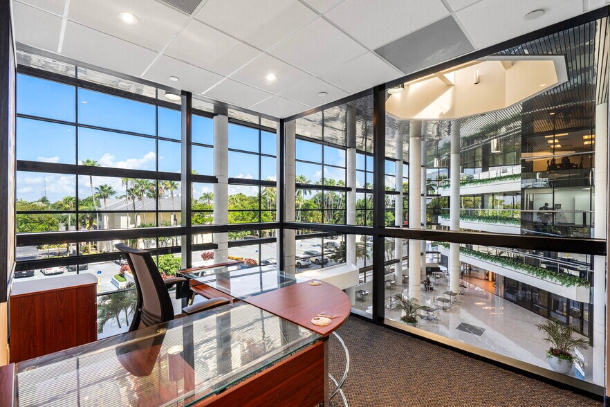 More Photos Of 2424 N Federal Hwy, Boca Raton Office For Lease