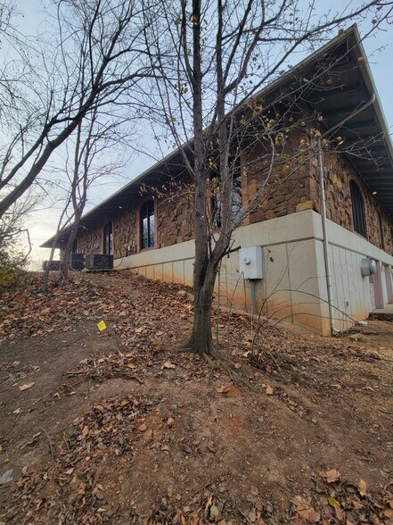 More Photos Of 3111 McClelland Blvd., Joplin Office For Sale