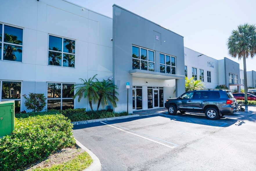 More Photos Of 7865 NW 46th St, Doral Warehouse For Lease