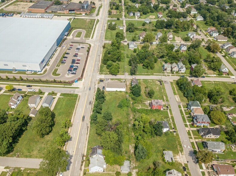 More Photos Of 5788 Van Dyke St, Detroit Auto Repair For Sale