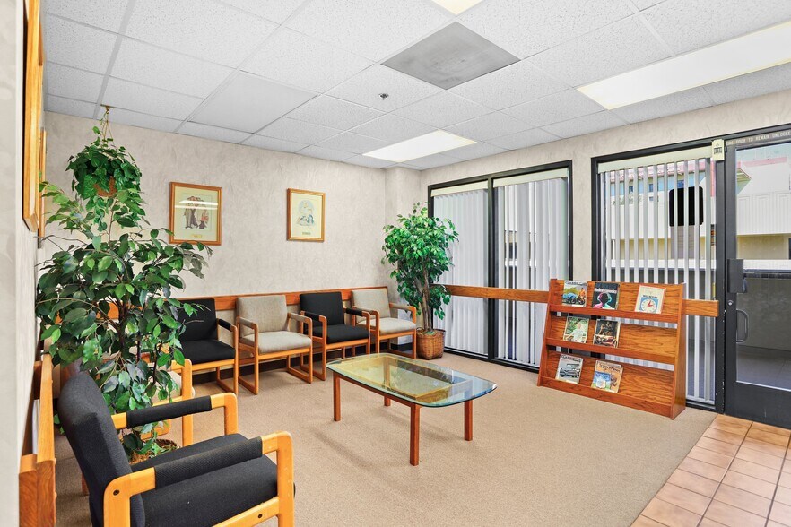 More Photos Of 999 N Tustin Ave, Santa Ana Medical For Sale