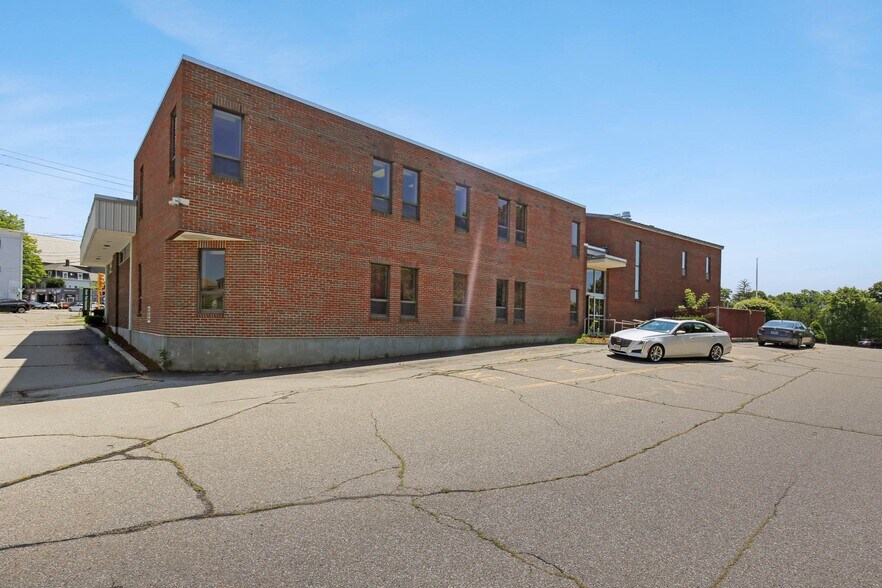 More Photos Of 1 N Main St, Webster Bank For Sale