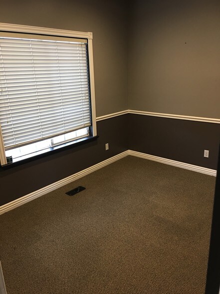 More Photos Of 519-533 W Center St, Pleasant Grove Office For Lease