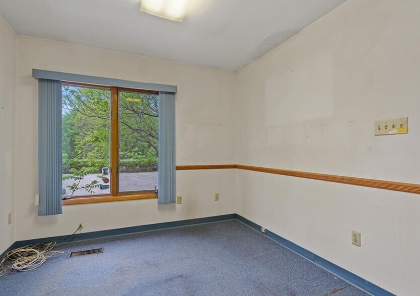 More Photos Of , Montgomery Office For Sale