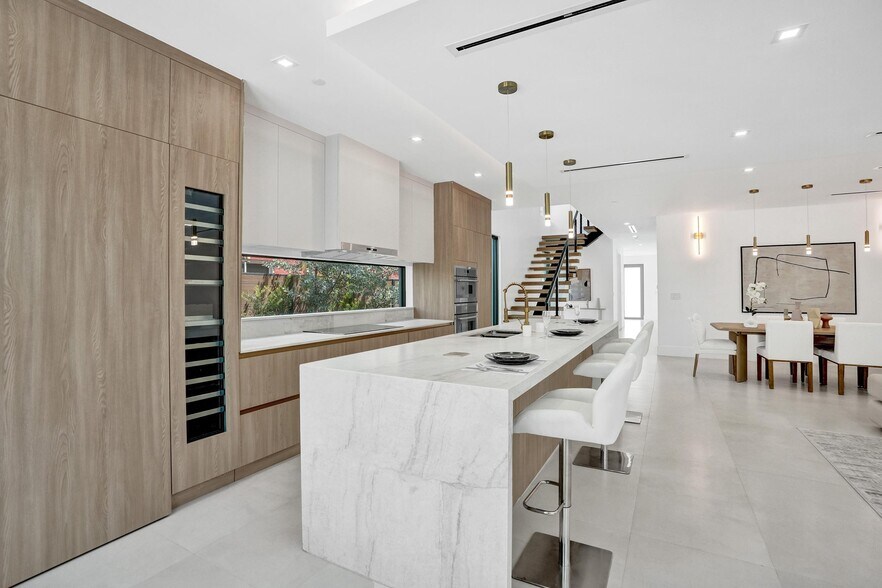 More Photos Of 1821-1825 NE 26th Ave, Fort Lauderdale Apartments For Sale
