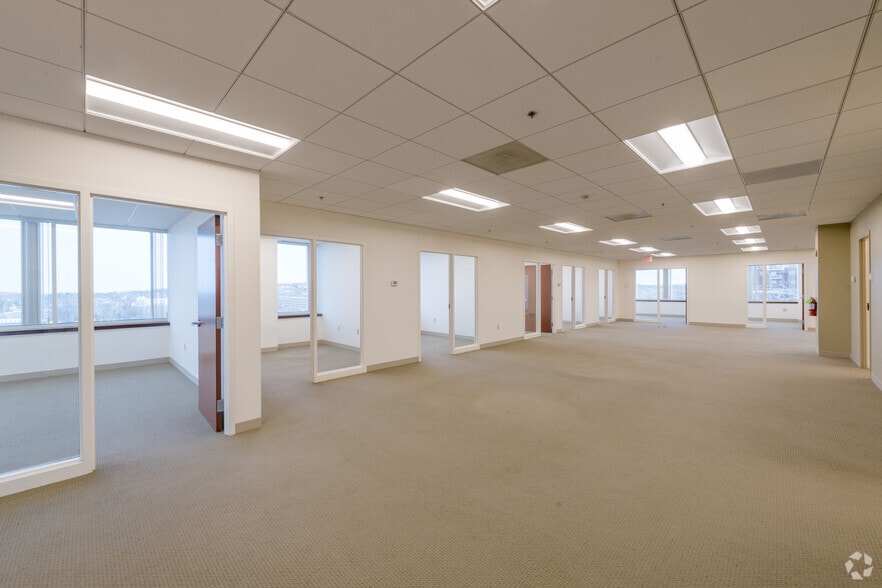 More Photos Of 400 Crown Colony Dr, Quincy Office For Lease