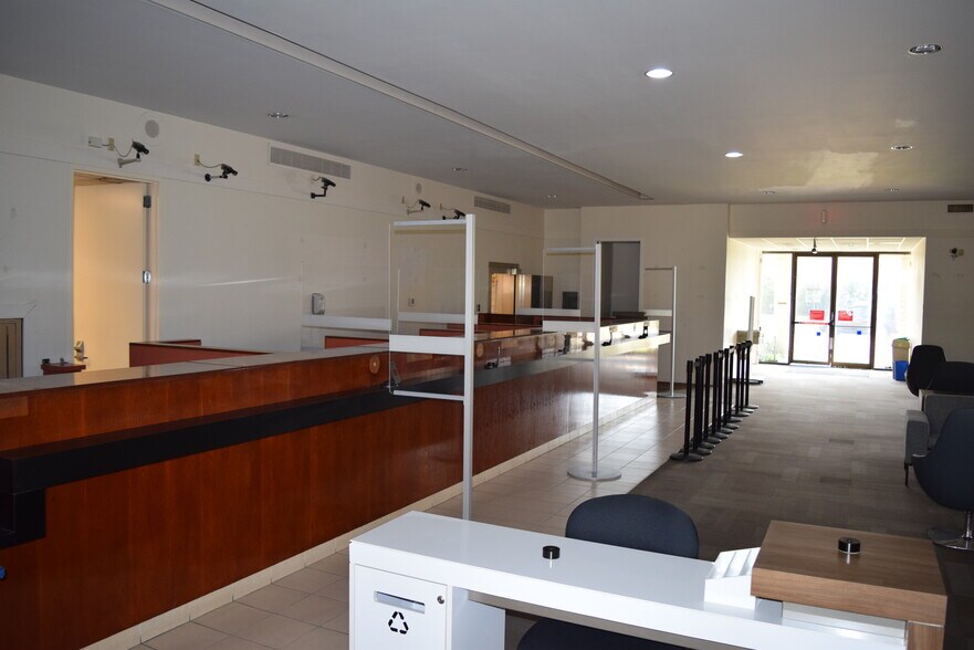 More Photos Of 5875 Weber Rd, Corpus Christi Bank For Sale