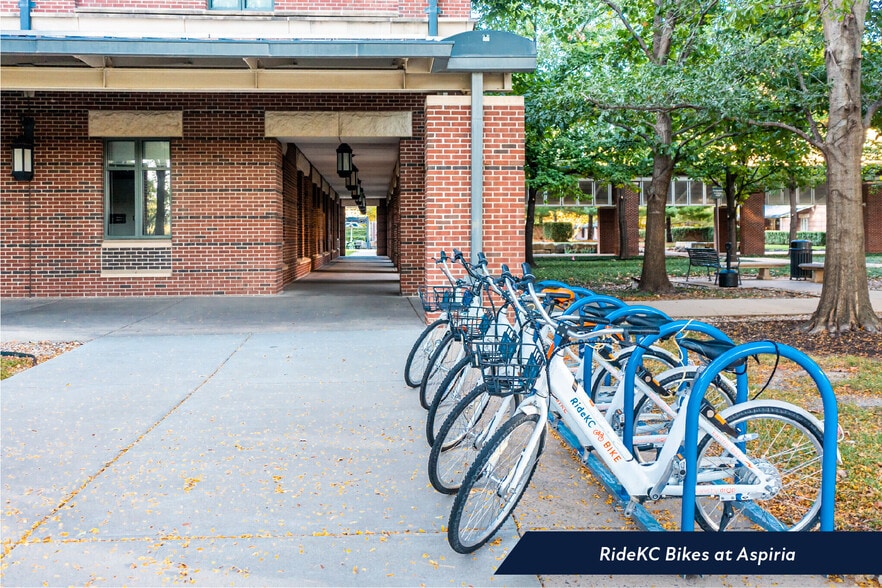 More Photos Of 6240 Sprint Pky, Overland Park Unknown For Sale