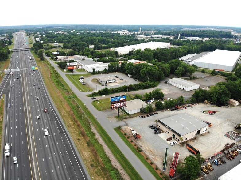More Photos Of 450 Corporate Blvd, Rock Hill Warehouse For Lease