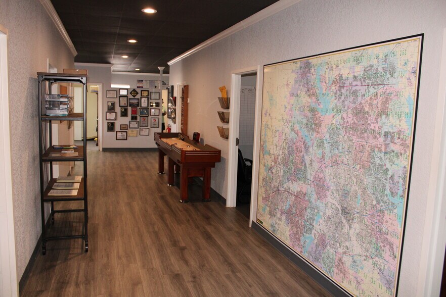 More Photos Of 706 Springdale Rd, Bedford Office For Sale