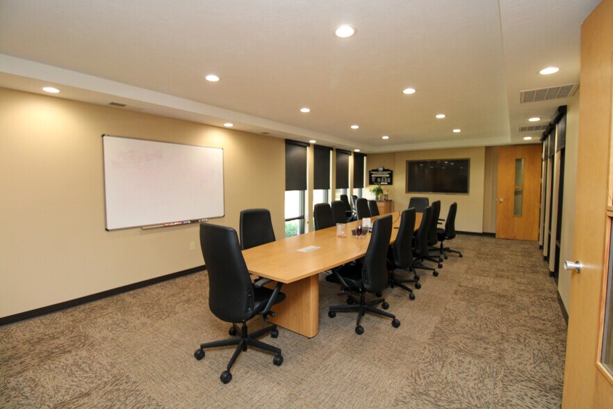 More Photos Of 100 E 3rd St, Galva Office For Sale